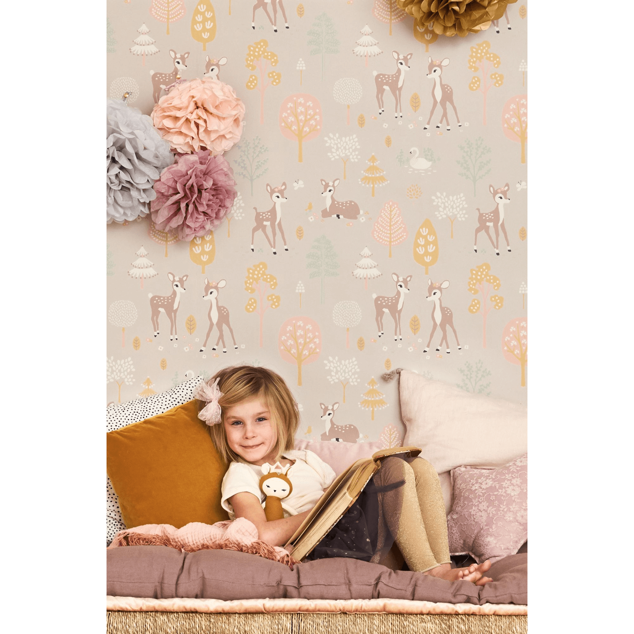 Majvillan Golden Woods Wallpaper 125-04 girl sitting in front of wallpaper