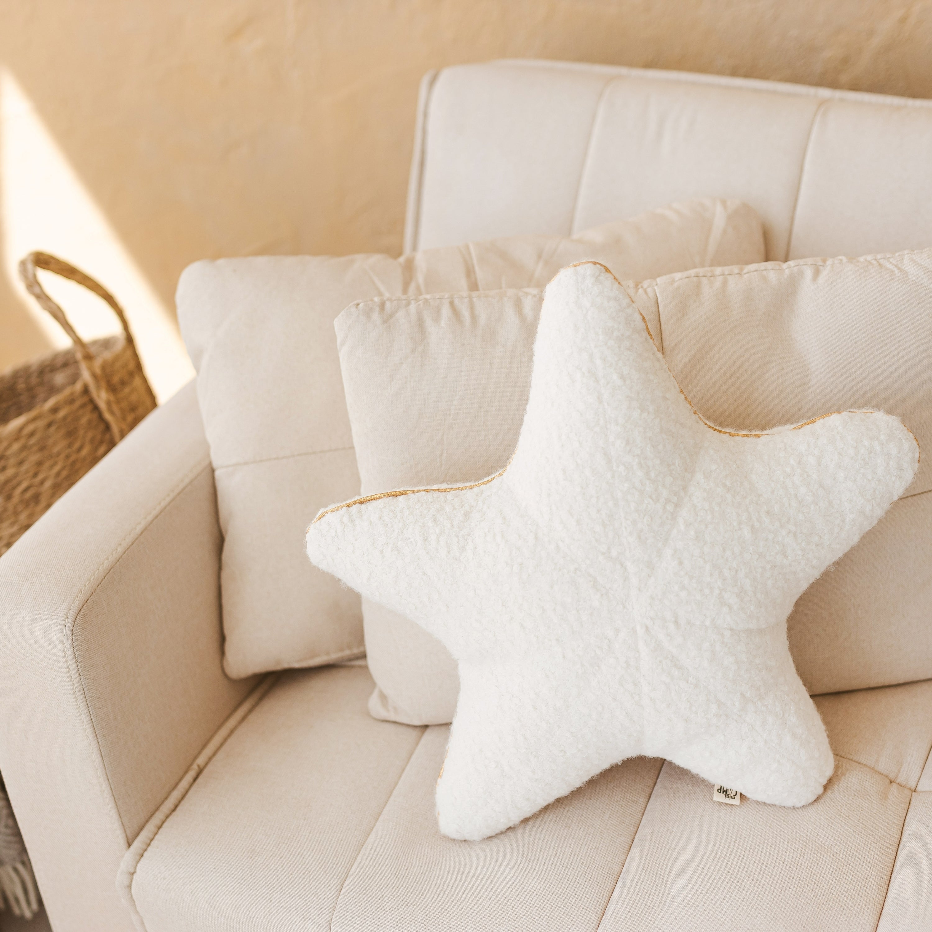 MINICAMP BOUCL-ST-SH-WH Kid's Seashell and Starfish Pillows