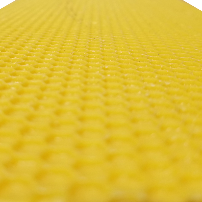 Beeswax-on-Medium-Foundation_