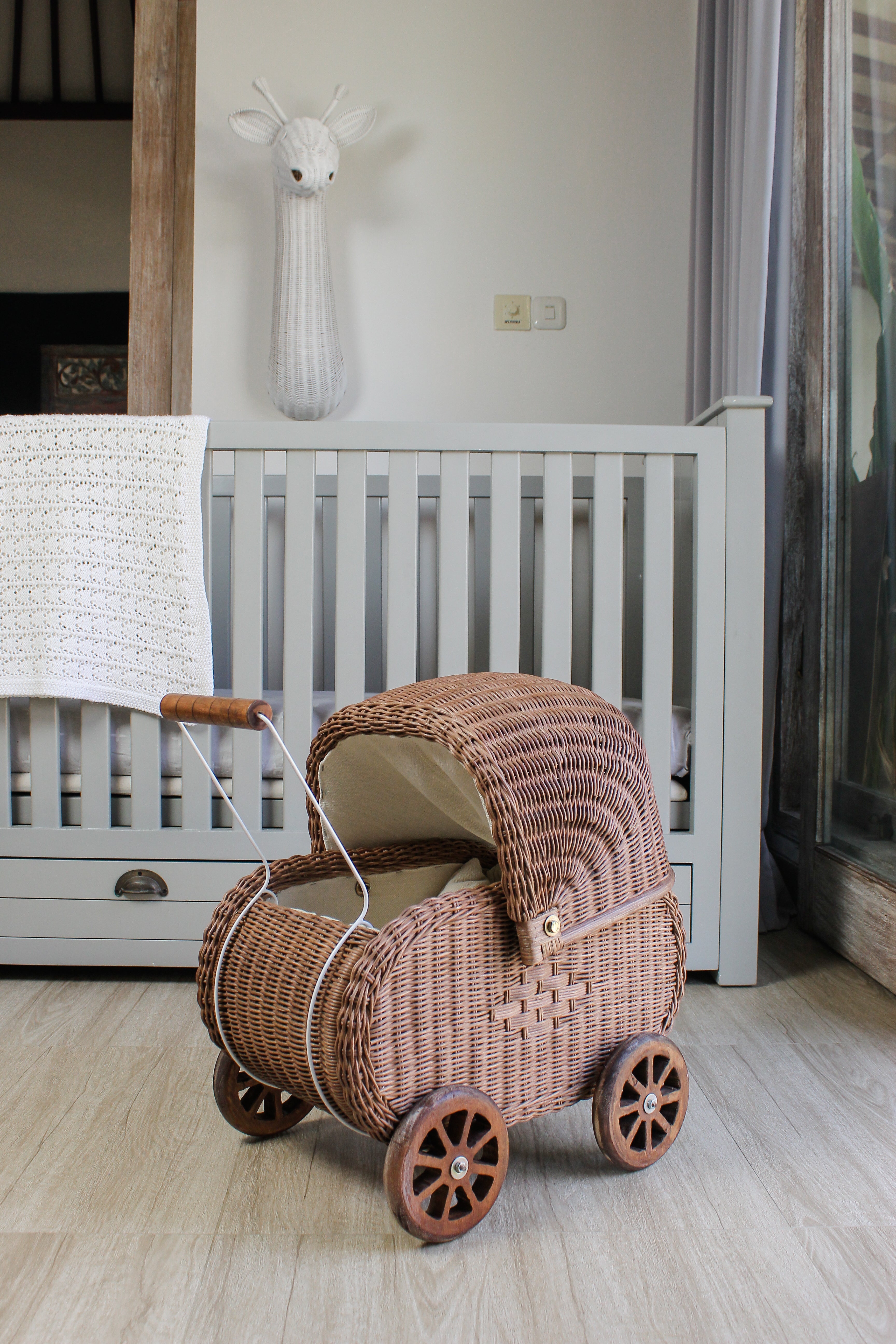 Lullaby Rattan Vintage Charm Rattan Doll Pram