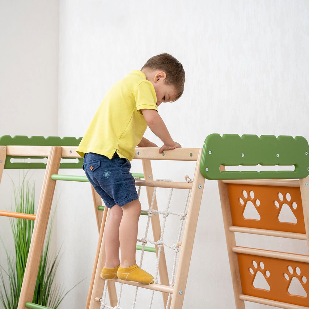 Woodandhearts Climbing Playground