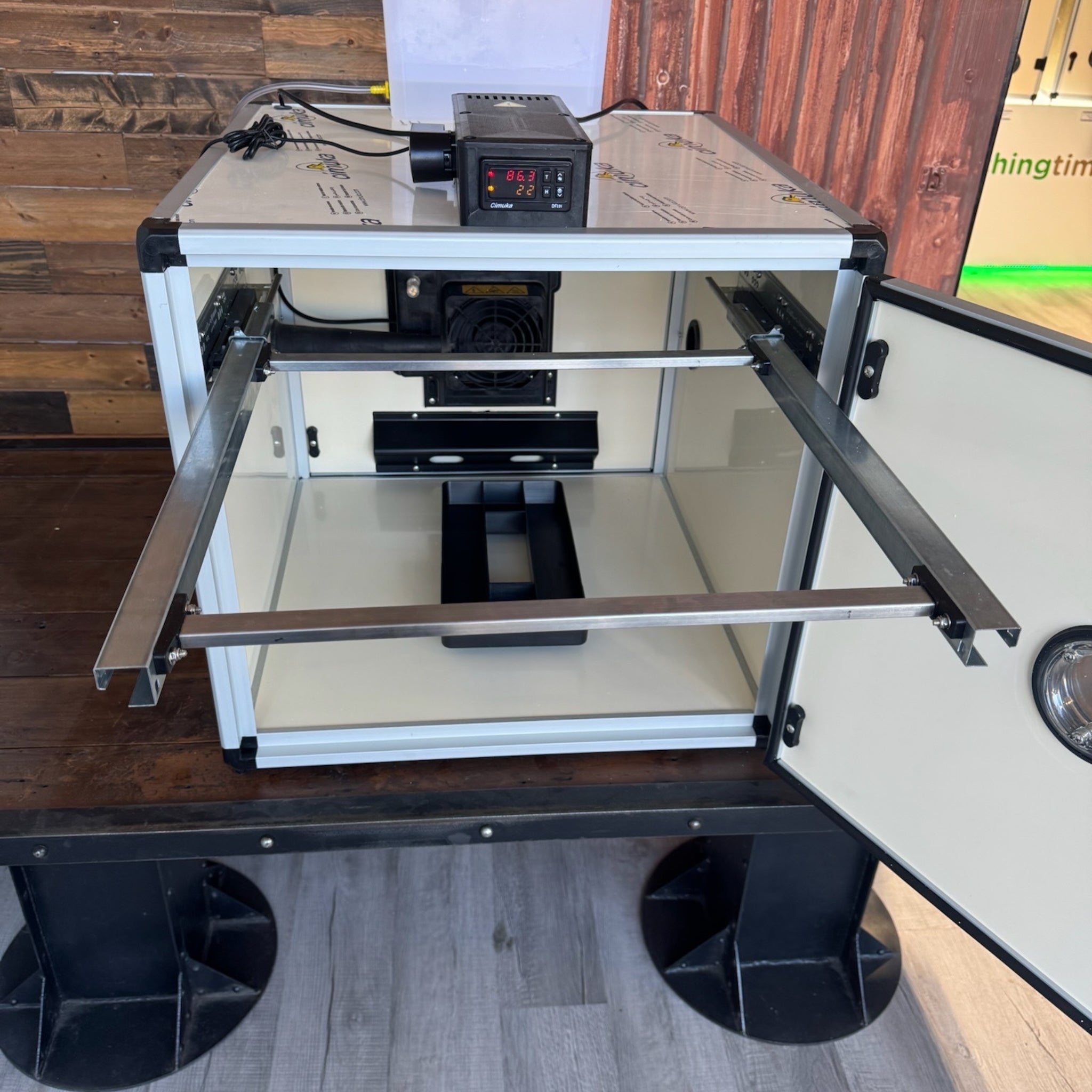 Hatching Time Queen Bee Incubator for Langstroth Frames