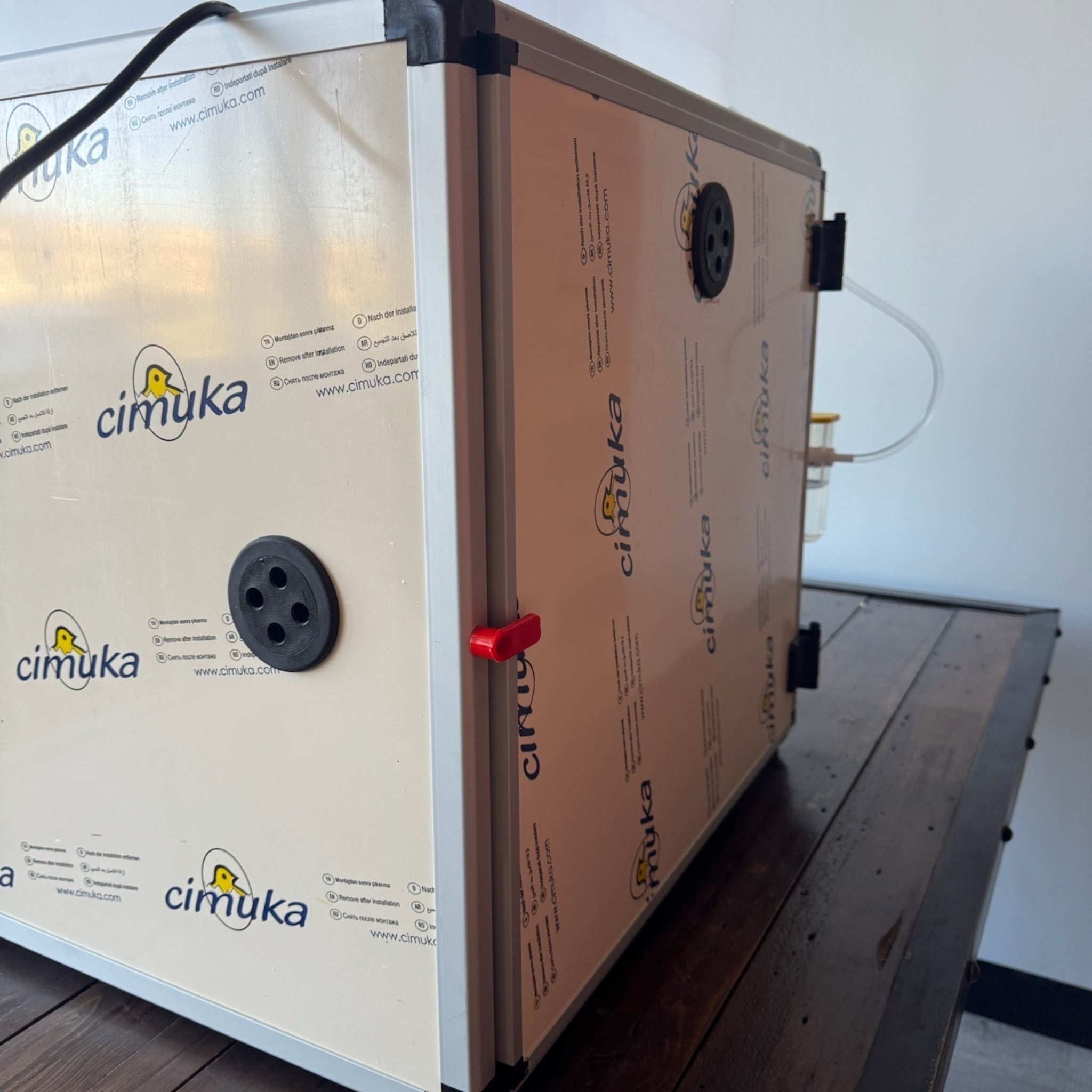 Hatching Time Queen Bee Incubator for Langstroth Frames