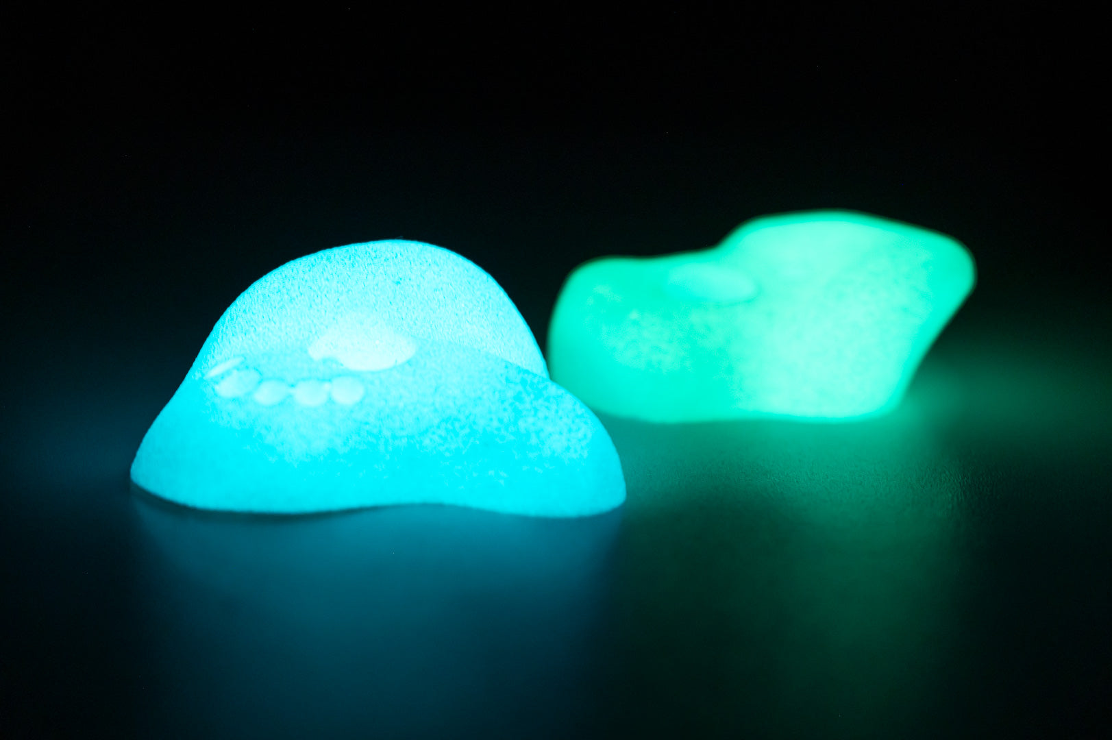 Everett & Avery Co. Premium Rock Climbing Holds (Aurora) - Glow-in-the-Dark Rock Climbing Holds