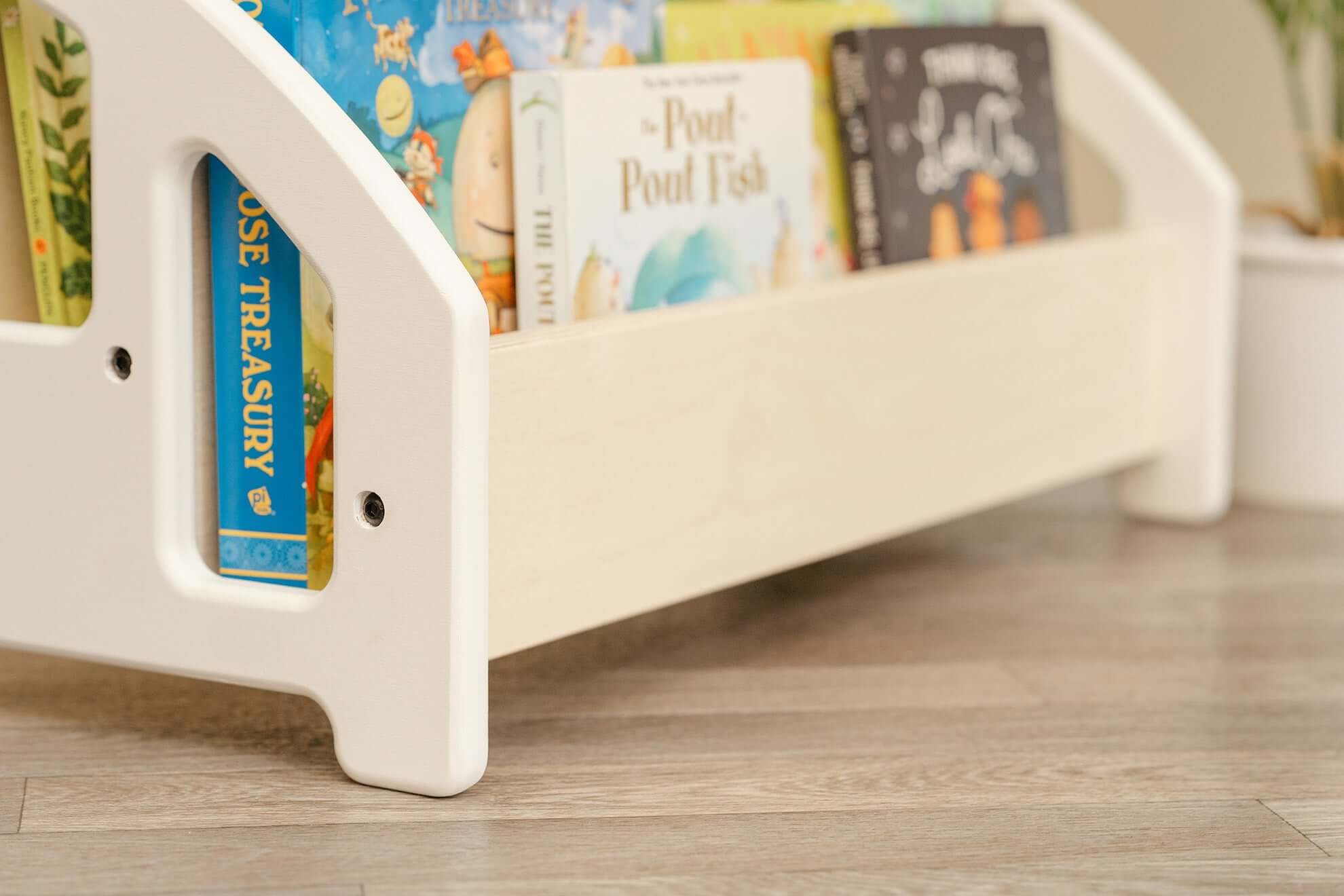 Kids Bookshelf