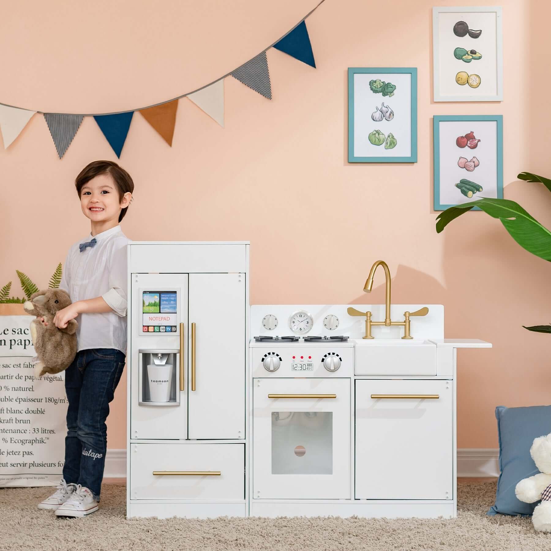 Teamson Kids Little Chef Charlotte Modern Play Kitchen, White/Gold TD-12302WR child playing