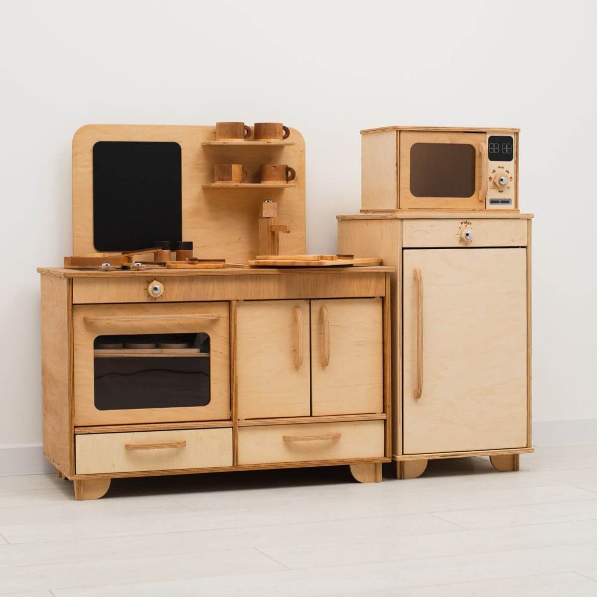 Enjoy the Wood Play Fridge