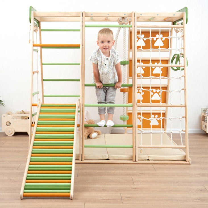 Woodandhearts Climbing Playground